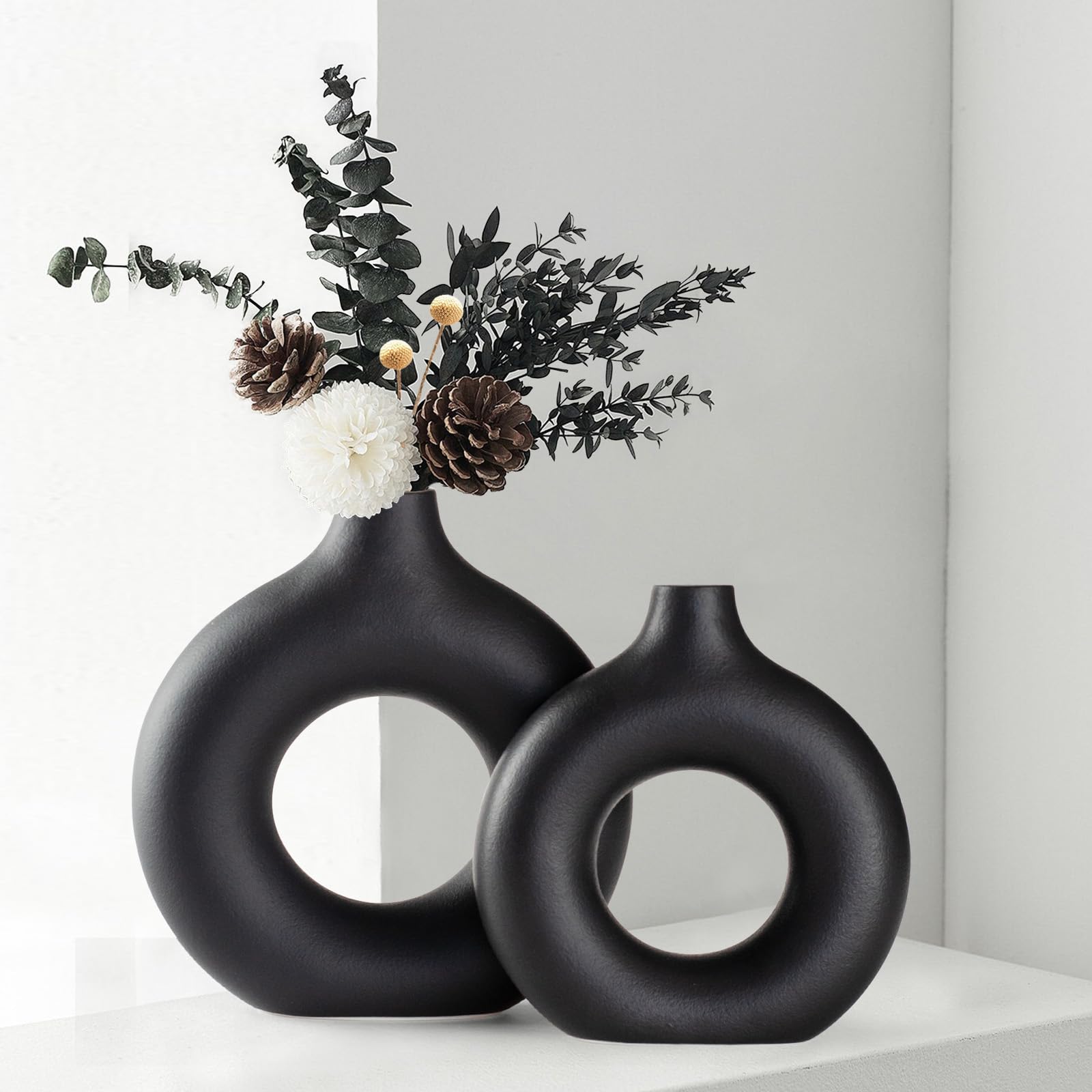 CEMABT Black Donut Vase Hollow Ceramic Vase for Flowers Handmade Minimalist Boho ins Style Modern Home Decor for Wedding Dinner Table Party Living Room Office Bedroom（M