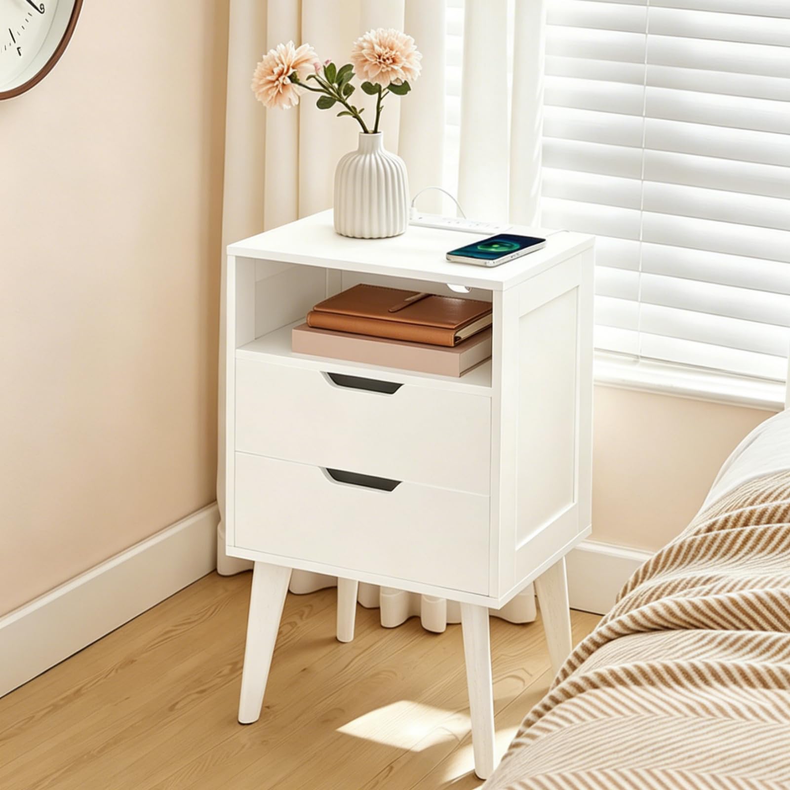MAHANCRIS Natural Nightstand with Charging Station, Modern Bedside Table with 2 Storage Drawers, Open Storage, Night Stand with Solid Wood Legs, for Bedroom, End Side Table for Small Spaces, ETNA69E01