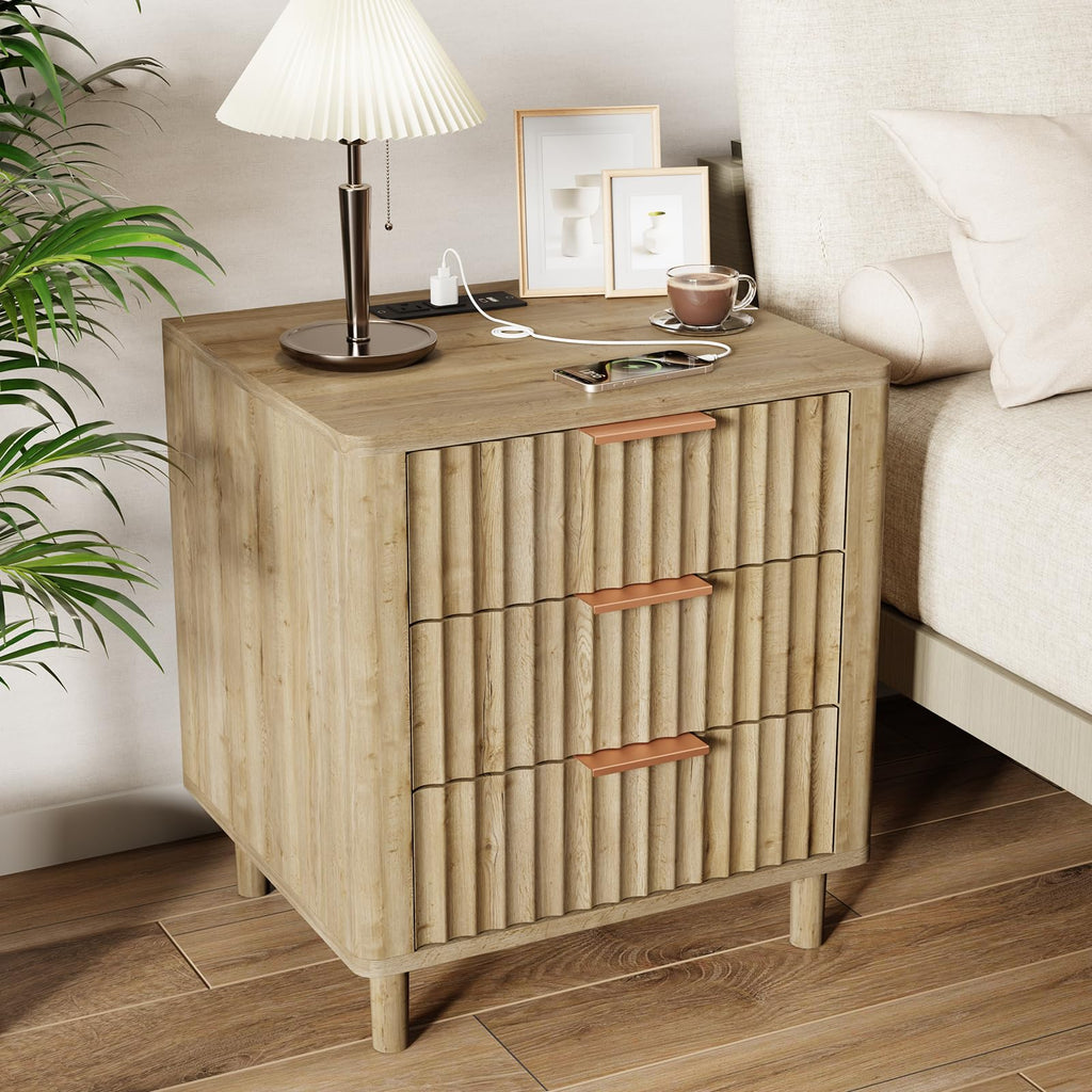 Fluted Nightstand with Charging Station, 2 Drawers Storage Bedside Table, Solid Wood Modern Nightstand with Open Shelf, Curved Profile Design, End Table for Indoor Room Bedroom Office, Oak